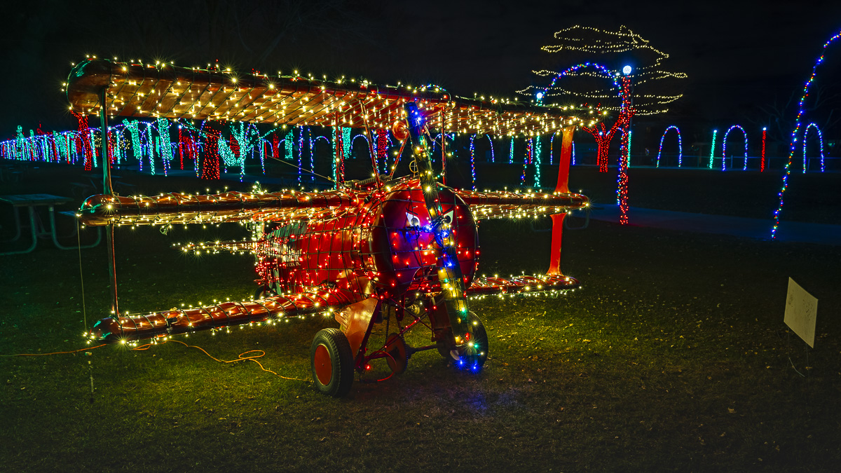 Holiday Display of an airplane at Blossom Heath Park.